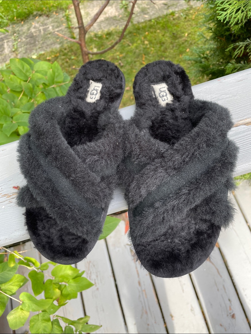 UGG Scuffita Slippers Black Size 9
